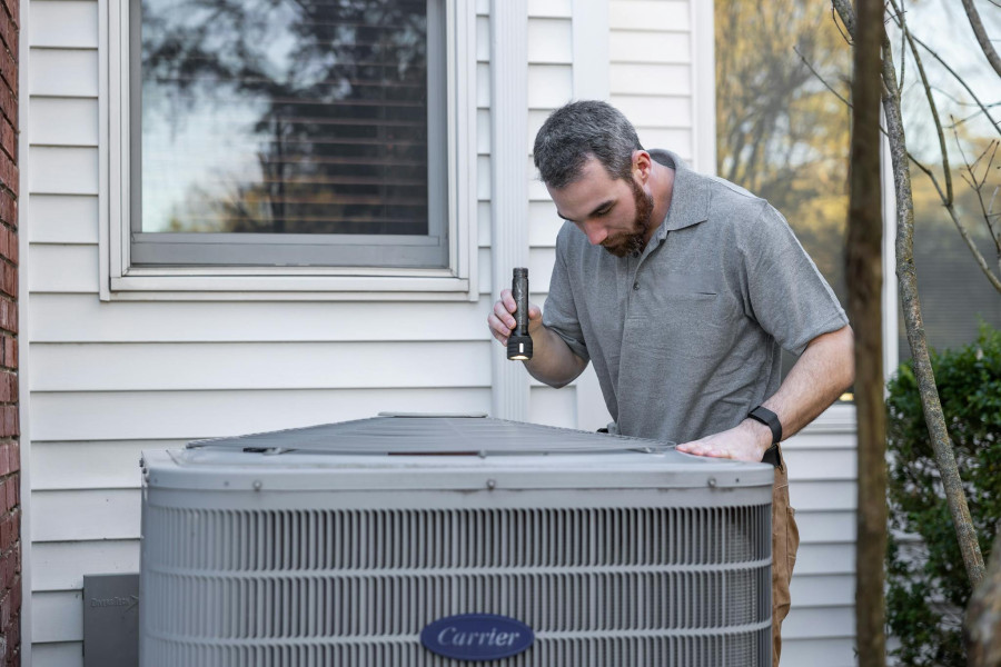 The social impact of HVAC systems in residential and public buildings: health, comfort, economy