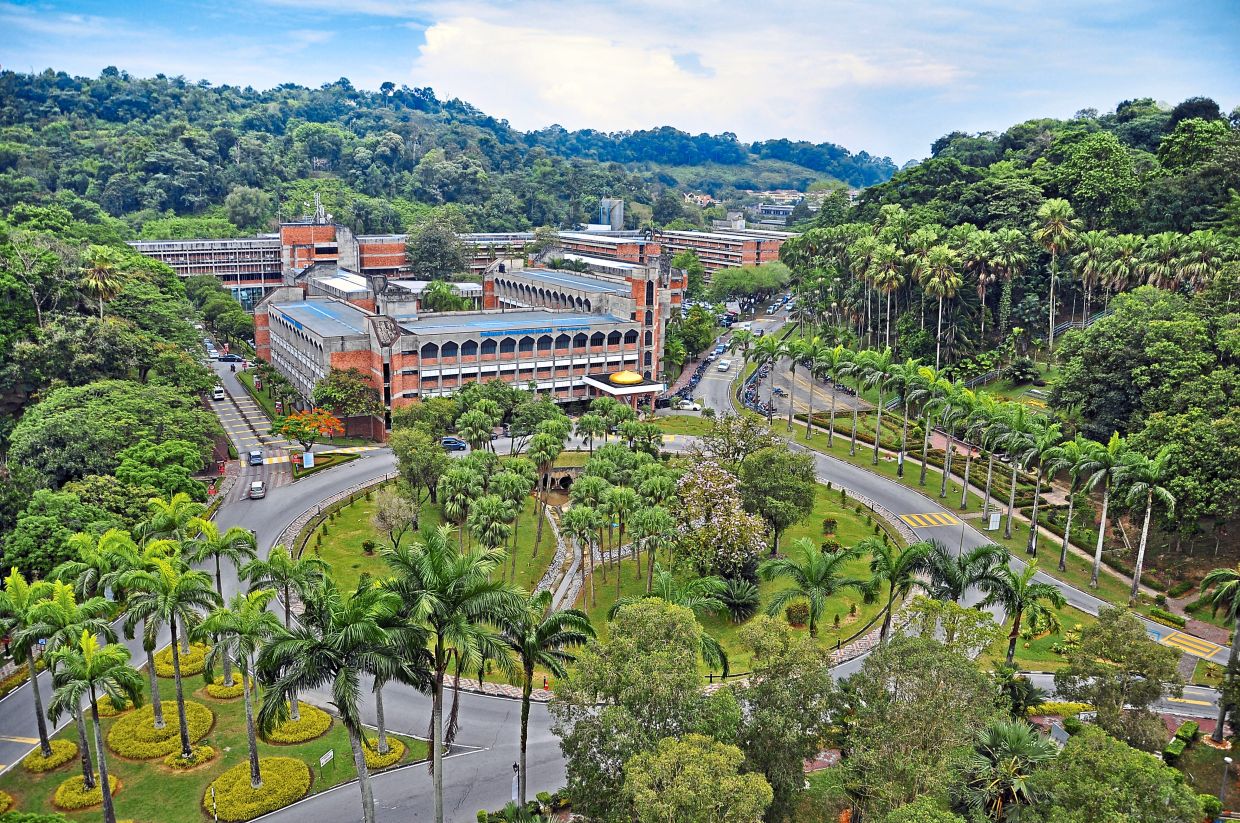 The Best University in Malaysia between Public and Private Universities