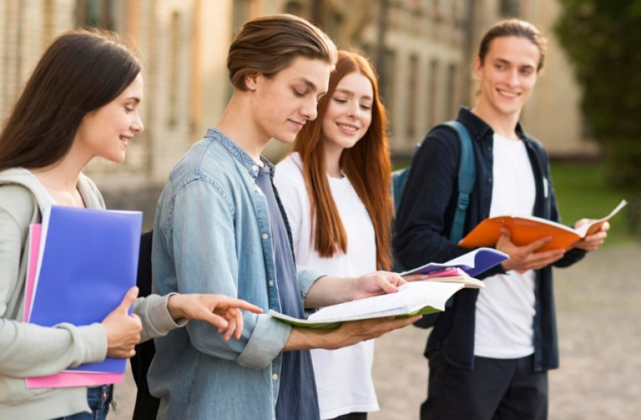 The Importance of Peer-Reviewed Sources in Student Essays