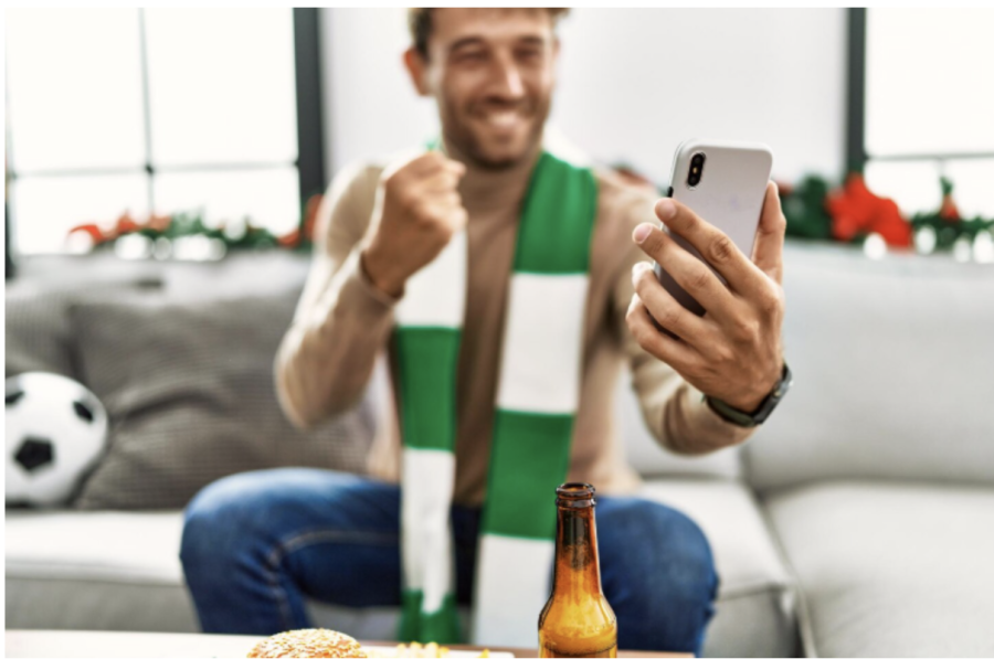 How Melbet Mobile Services Help Follow Football News